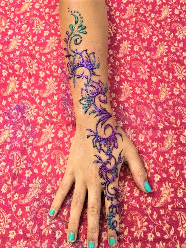 DIVAWOO 12 Sheet Henna Tattoo Stencils, Hand Temporary Tattoo Stickers,  Indian Arabian Self Adhesive Tattoo Templates BLACK